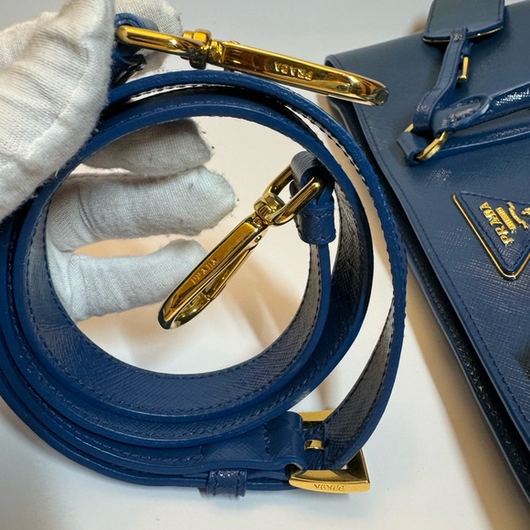 PRADA SAFFIANO LEATHER TOTE BAG WITH STRAP (LARGE) - Picture 14 of 16